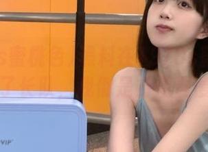 黑料在1970s蜜桃色网站排起了长队，我倒是方便慢慢品尝。