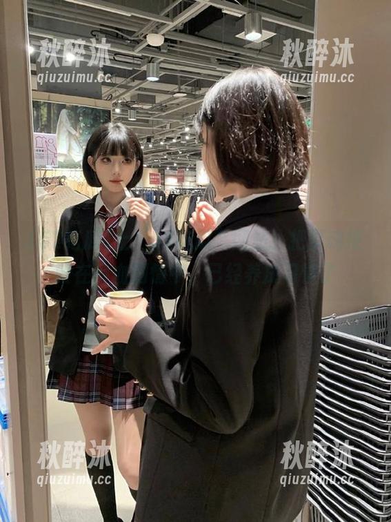 上“52吃瓜”网站，把灵魂摧毁在狗血剧情中，已经养成习惯了