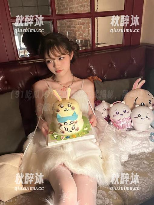 91吃瓜 91吃瓜视频花式揭秘,黑料让你欲罢不能,真是辣眼!