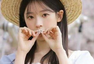 91吃瓜中心app上线！吃瓜神器助你看遍今日热闹，瓜田里也能捡到好戏