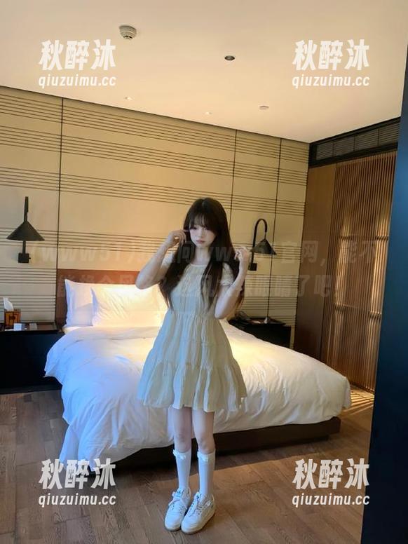 我想问www51官网，能不能换个风格？这风太辣眼睛了吧！
