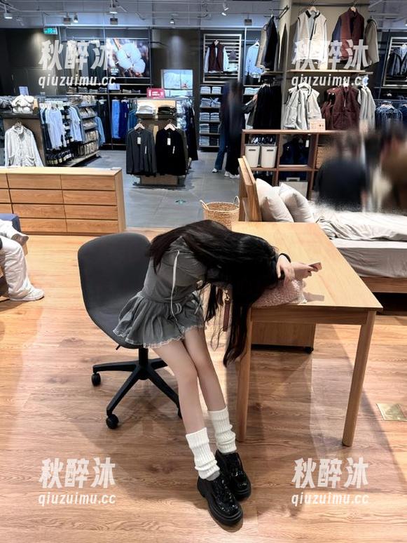 静静等候，五一吃瓜更新，官网入口网址让我心痒痒～