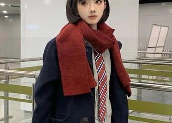 今日吃瓜网页独家：网红老师和学生们的暗潮汹涌，怎么看都不对劲！