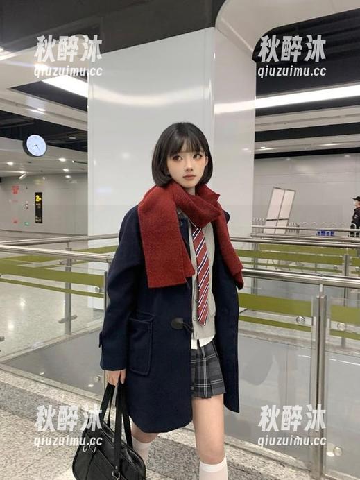今日吃瓜网页独家：网红老师和学生们的暗潮汹涌，怎么看都不对劲！