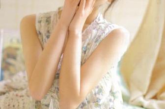 还在“免费吃瓜网”首页纠结选哪个八卦？！我情绪都有点难压抑了。