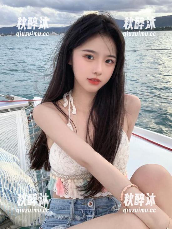 吃瓜列表app：连我洗头时也想滑一滑的迷人天空