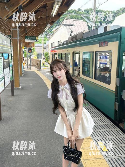吃瓜网 998su吃瓜网的线路感受,简直就像陷进了一条不归路,越看越腰疼。