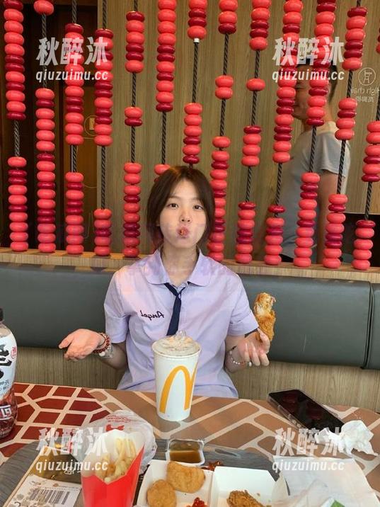 吃瓜网传送门正在发光，免费吃瓜，拿到你手软的机会！