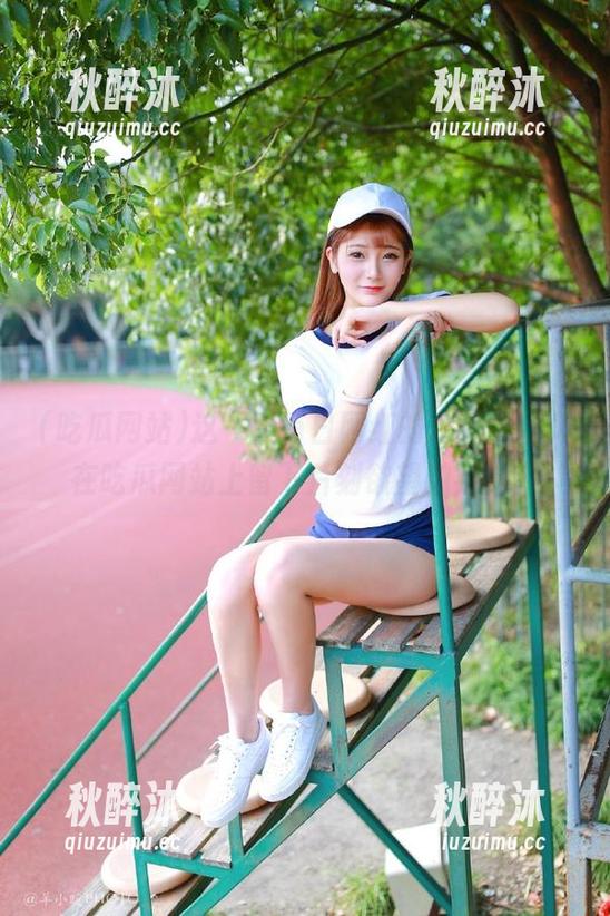 这一季每日网红的走秀，永久在吃瓜网站上留下片刻欲望的痕迹。