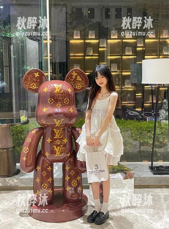 吃瓜不离手：“国产黑料”新视频来了，果然有戏，哎呀，我的瓜又掉了！