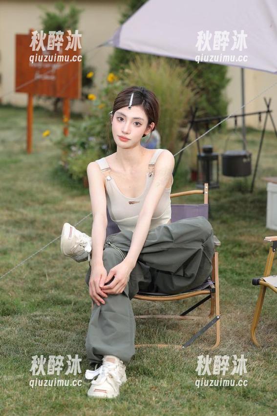 “好莱坞黑料正能量”苹果版，我的手机也要蹭个热度，快进来聊聊爆料吧！
