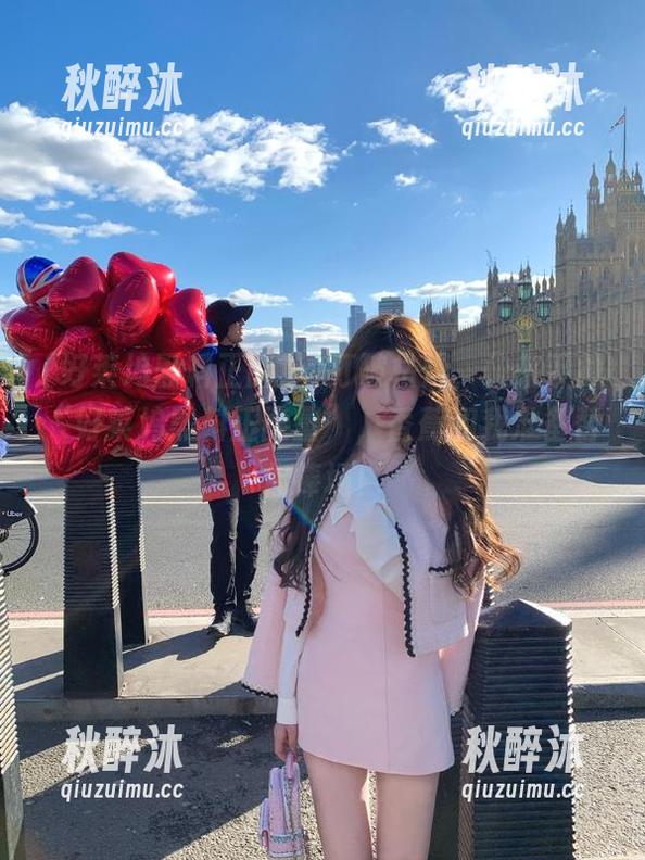 打破枯燥，快来下载“好莱坞黑料正能量”，香蕉和我准备替你捧场！
