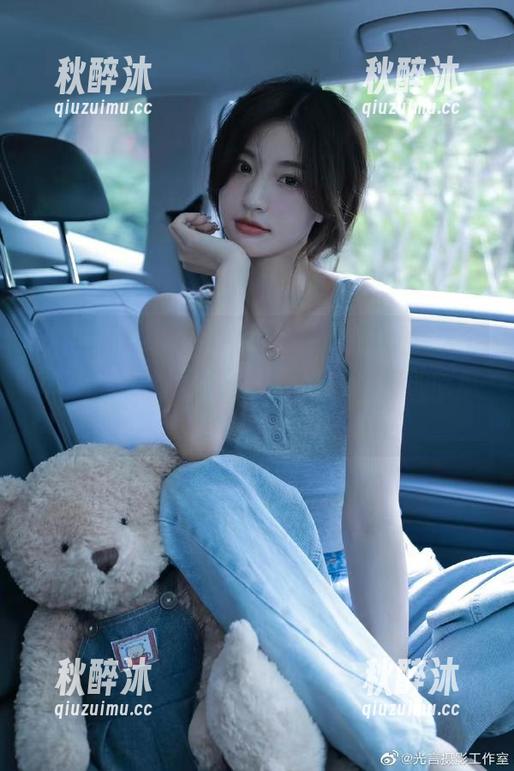 更新中的网红黑料，让我这个吃瓜仙女满意到不行，真想看专门的吃瓜直播！