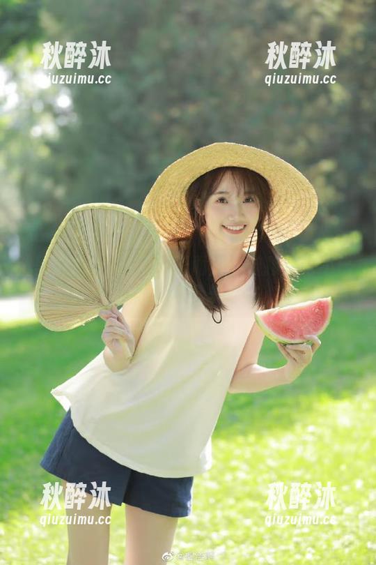 当瓜从天而降：链接滑稽不已的吃瓜网黑料166