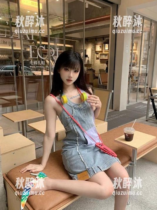 偏偏又是链接，zztt49.ccm黑料不打烊，真有人在直播老瓜吗？