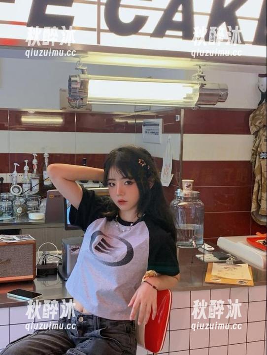 首页看“heiliao.su黑料不打烊”，开始怀疑人生艾玛，太精碭了吧！