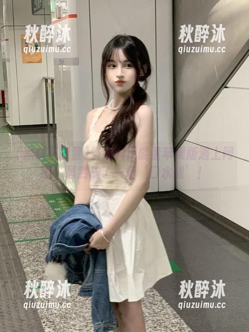 当黑料正能量苹果版遇上网曝，居然成了一场‘口水战’！